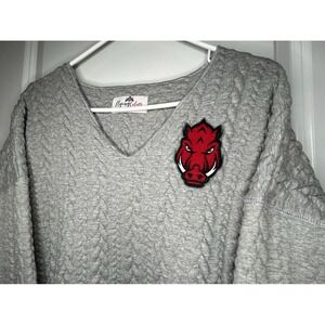 Arkansas Razorbacks Embroidered Cable Knit V-Neck Sweater Sz‎ Womens Medium NWOT